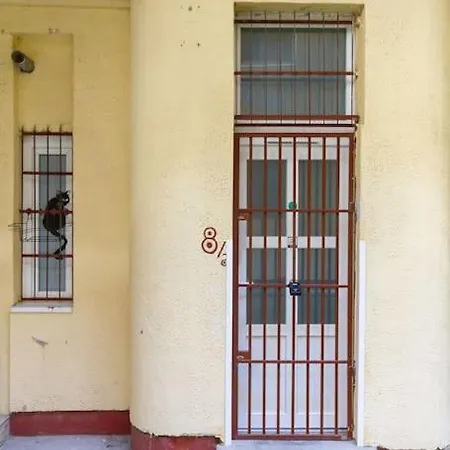 Kazinczy Gem 7th District Haven By Nw *